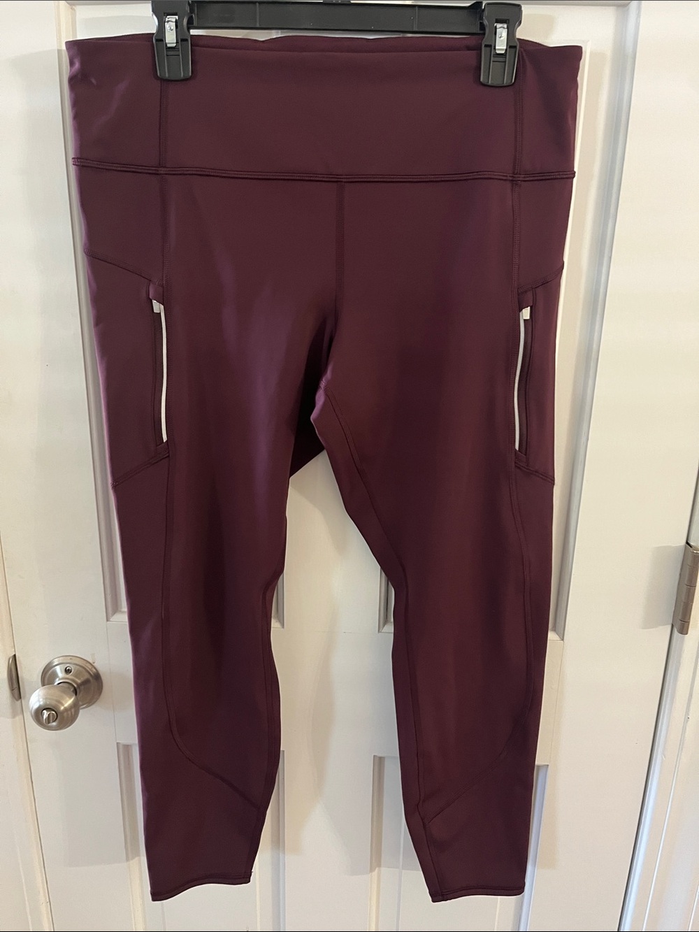 ATHLETA Rainier Tight Legging Maroon Active Leggings Zip Pockets, Women’s Sz XL